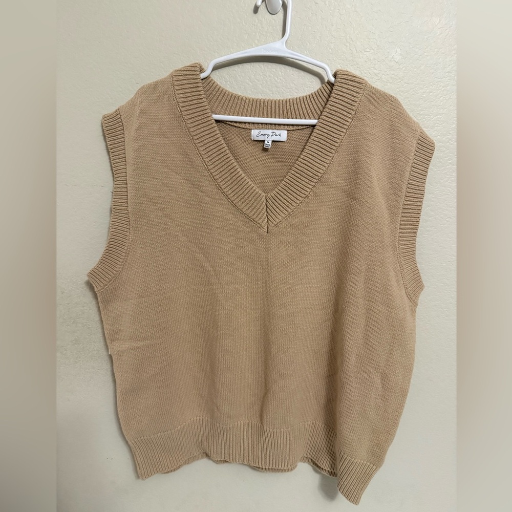 emory park Camel V-Neck Knit Sweater Vest